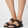 Monki Damen Riemensandalette - Black