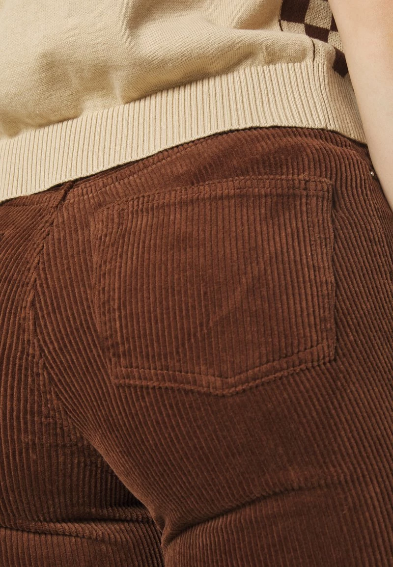 Monki Damen Stoffhose - Brown Dark Brown 5 Monki Damen Stoffhose - Brown Dark Brown – Bild 5