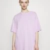 Monki Damen T-Shirt Print - Lilac Purple Light