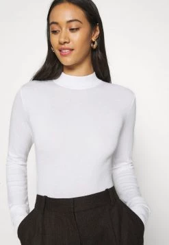 Monki Damen Strickpullover - White -Monki Verkäufe 2022 09d45cfde4e04e83ba94835c305f694b