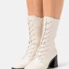 Monki Damen ELMA BOOT VEGAN - Schnürstiefel - White Dusty Light