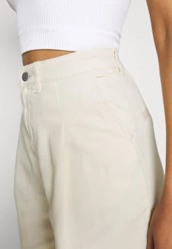 Monki Damen NANETTE - Jeans Shorts - White Light -Monki Verkäufe 2022 0f547bdd3b5f402f94a9c12c2a2842a1