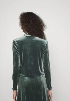 Monki Damen Langarmshirt - Dark Green -Monki Verkäufe 2022 133c0411e2c34419b1f101347c582745