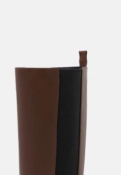 Monki Plateaustiefel - Brown Dark | Damen -Monki Verkäufe 2022 1c1a4d25c0f94904bbf66d8914da902f