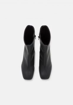 Monki Damen Stiefelette - Black Dark -Monki Verkäufe 2022 1ceccae4a3684796b9b12cfbf404cfe4