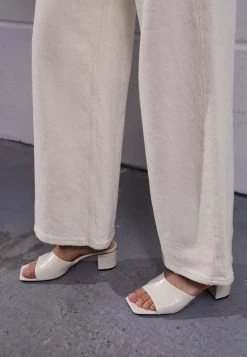 Monki Damen Pantolette Hoch - White Dusty Light -Monki Verkäufe 2022 1f1df55c00eb496f875ada869de76eec