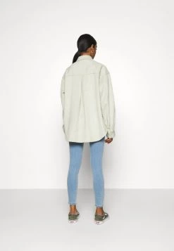 Monki Damen BENNIE - Hemdbluse - Green Dusty Light -Monki Verkäufe 2022 1fbb439d591946aabe410a84a0ed9645