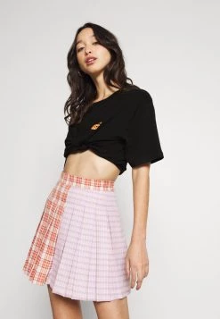 Monki Damen T-Shirt Print - Black -Monki Verkäufe 2022 21c161d357b1472e90bfac521374e563