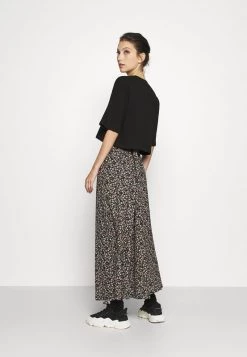 Monki Damen ELINA TOP 2 PACK - T-Shirt Basic - Green Dusty Light/white -Monki Verkäufe 2022 22e84cf07b004297b3363f71c81f2826