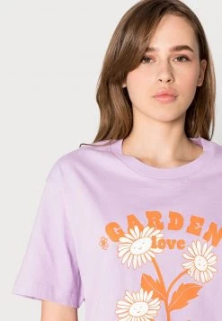 Monki Damen T-Shirt Print - Garden Love -Monki Verkäufe 2022 245227d3c2154ba3a3194a8f9cc6e937