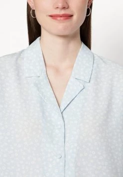 Monki Damen Hemdbluse - Blue Dusty Light -Monki Verkäufe 2022 2a4444b50c454a3f86acb7f6d064b2e6