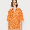 Monki Damen Hemdbluse - Orange