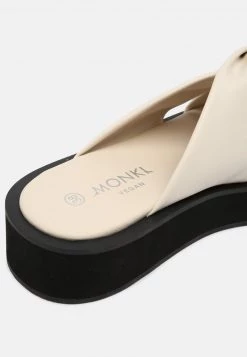 Monki Damen Pantolette Flach - White Dusty Light -Monki Verkäufe 2022 3206fd14cebb4459b8231f918fbc96d6