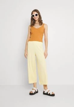 Monki Damen Top - Orange Medium Dusty -Monki Verkäufe 2022 336bf95a115443d7b27f8f06259be277
