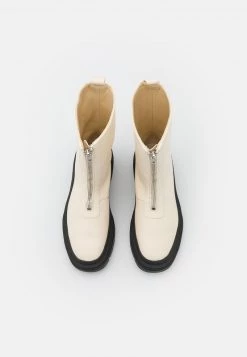 Monki VEGAN GRETCHEN BOOT - Plateaustiefel - White Dusty Light | Damen -Monki Verkäufe 2022 3394caf6794045f79e0de621a87c44d7