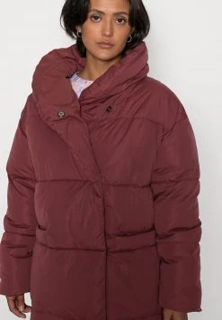 Monki Damen Wintermantel - Red -Monki Verkäufe 2022 35ecdcd4ae0b4734ba3f99aa2e25e685