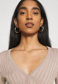 Monki Damen Strickjacke - Mole Dusty Light -Monki Verkäufe 2022 3711ada1d21e4650bc9652cde39a63b7