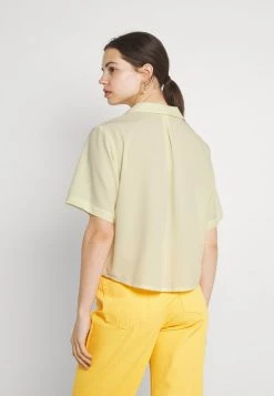 Monki Damen Bluse - Yellow Dusty Light 9 Monki Damen Bluse - Yellow Dusty Light -Monki Verkäufe 2022 3d302178dfa248bda75d235e6cd22a55