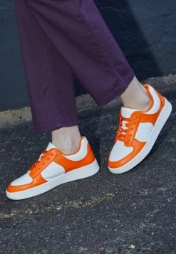 Monki Damen Sneaker Low - Orange -Monki Verkäufe 2022 4055e9d57828494c9d2ab5801a904bbb