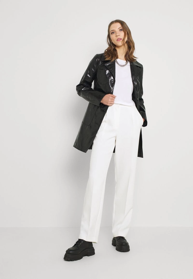 Monki Damen 2 PACK - T-Shirt Basic - Black Dark/white Light 1 Monki Damen 2 PACK - T-Shirt Basic - Black Dark/white Light