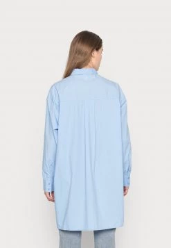Monki Damen Hemdbluse - Blue Solid 7 Monki Damen Hemdbluse - Blue Solid -Monki Verkäufe 2022 4569995c2d5741b58f21790789c8a048