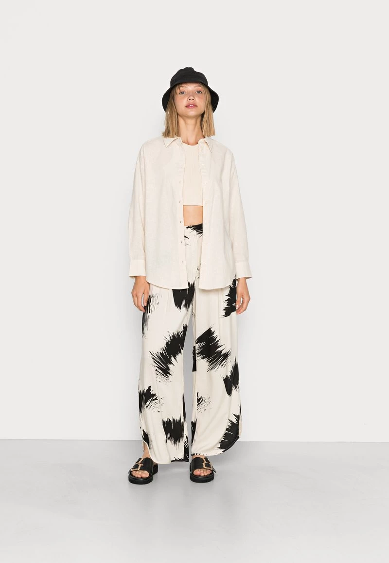 Monki Damen Bluse - White Dusty Light 2 Monki Damen Bluse - White Dusty Light – Bild 2