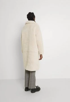 Monki Damen Wintermantel - Beige -Monki Verkäufe 2022 45bfbb77f18441d0ab5ddefcedf55801