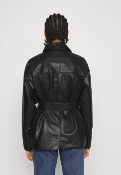 Monki Damen Kunstlederjacke - Black -Monki Verkäufe 2022 46587484a5324dea8e72d41c32758891
