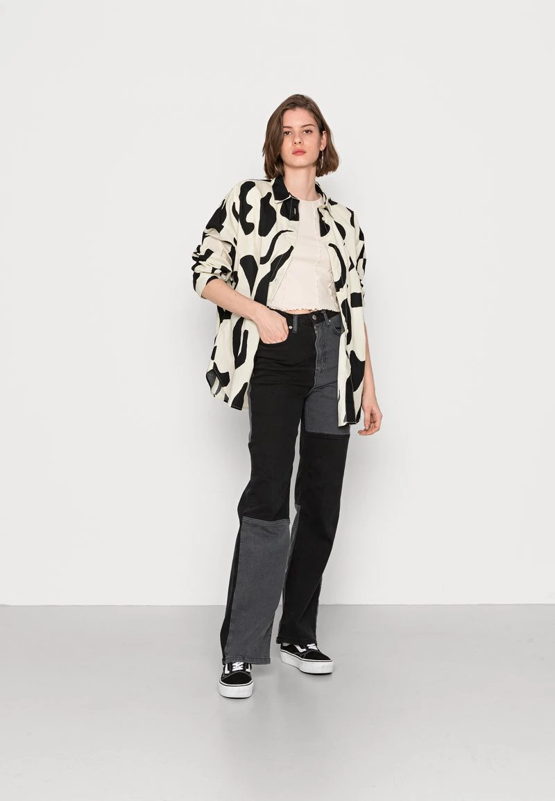 Monki Damen T-Shirt Basic - White Dusty Light 2 Monki Damen T-Shirt Basic - White Dusty Light – Bild 2