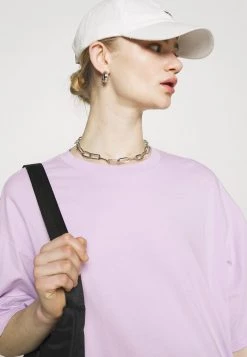 Monki Damen T-Shirt Print - Lilac Purple Light -Monki Verkäufe 2022 648a20fb951c48109b4c3fdbda0ab1d6