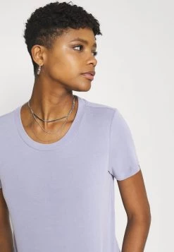 Monki Damen T-Shirt Basic - Blue -Monki Verkäufe 2022 67fcef9a54e8497e8aaa27d391ded17a