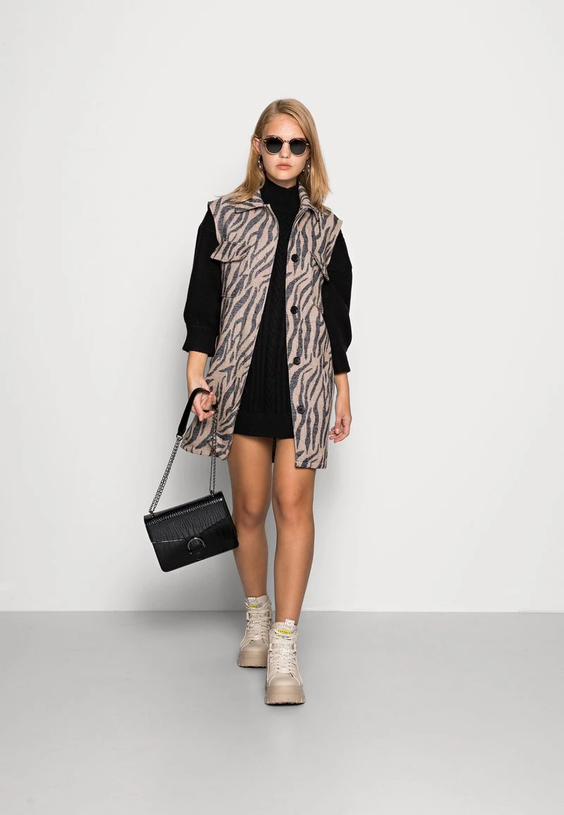 Monki Damen Strickkleid - Black Dark 2 Monki Damen Strickkleid - Black Dark – Bild 2