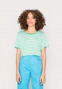 Monki SIMBA TEE 2 PACK - T-Shirt Print - Green/white | Damen -Monki Verkäufe 2022 6f42eb589b5e490ab6b92995870cb60b