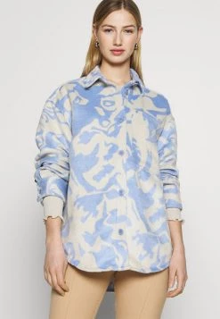 Monki Damen Hemdbluse - Blue/white -Monki Verkäufe 2022 72d87626e37a42f283ff1b19c8753b31