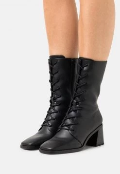 Monki ELMA BOOT VEGAN - Schnürstiefel - Black Dark | Damen