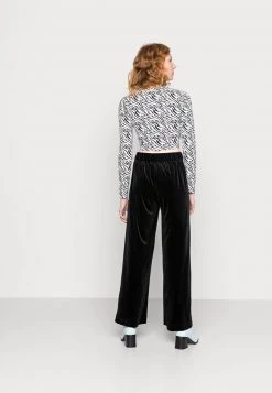 Monki Stoffhose - Black | Damen -Monki Verkäufe 2022 78d676d31db6490fa06ea0f3f9a5658a