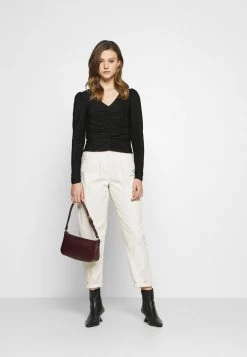 Monki Damen MAJLI - Langarmshirt - Black -Monki Verkäufe 2022 7ca11c679ef248ca9e0e687d3474f8ee