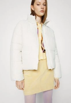 Monki Winterjacke - White Dusty | Damen -Monki Verkäufe 2022 84685fc24c7a4ad7a486c634625f87e3