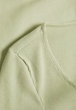 Monki Damen Langarmshirt - Green Dusty Light -Monki Verkäufe 2022 852fe3c5b9314277a1a69ad4e6aa1220