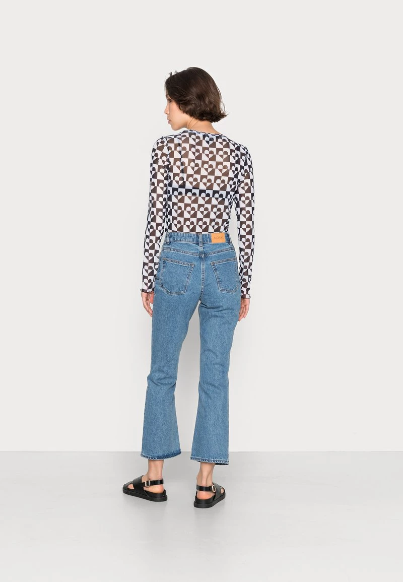 Monki Damen Flared Jeans - Blue Medium Dusty 3 Monki Damen Flared Jeans - Blue Medium Dusty – Bild 3