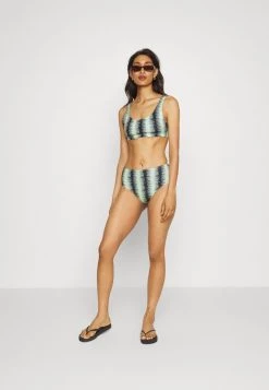 Monki Damen Bikini-Top - Green Mint -Monki Verkäufe 2022 8bd2c810e2b94518bf969e67694b2767