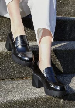 Monki Damen Pumps - Black -Monki Verkäufe 2022 8d63c6af3ef14fd5861a6622667a9e91