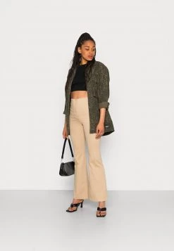 Monki Damen VIOLET TROUSERS - Stoffhose - Beige Medium Dusty 6 Monki Damen VIOLET TROUSERS - Stoffhose - Beige Medium Dusty -Monki Verkäufe 2022 8e4d1bb283f3423bbf3fc1d484ade97b