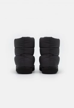 Monki Damen WINTERBOOTS VEGAN - Snowboot/Winterstiefel - Black Dark -Monki Verkäufe 2022 91e4138445644476be6d18a763905242