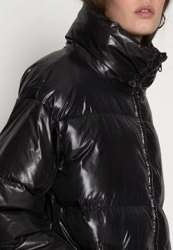 Monki Damen Wintermantel - Black -Monki Verkäufe 2022 94540945c89b4fad95a71c1ef68958b7