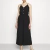 Monki Damen Jumpsuit - Black Dark