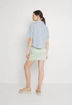 Monki Damen Bluse - Blue Dusty Light -Monki Verkäufe 2022 9bcd89b744ad49d2be4f59663ce6ecc7