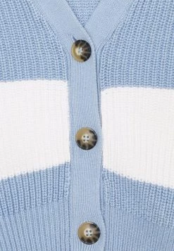 Monki Damen Strickjacke - Blue Dusty Light -Monki Verkäufe 2022 9fb93033d6ea473eaa3f2d2f29aa5fde