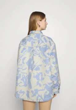 Monki Damen Hemdbluse - Blue/white -Monki Verkäufe 2022 a37301b65ea247ff9b78ca29fa853c41