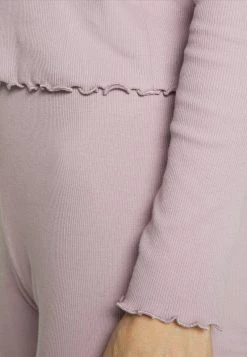 Monki Damen Pyjama - Lilac -Monki Verkäufe 2022 acc99aab5643456095f253cd2f2ec7ce